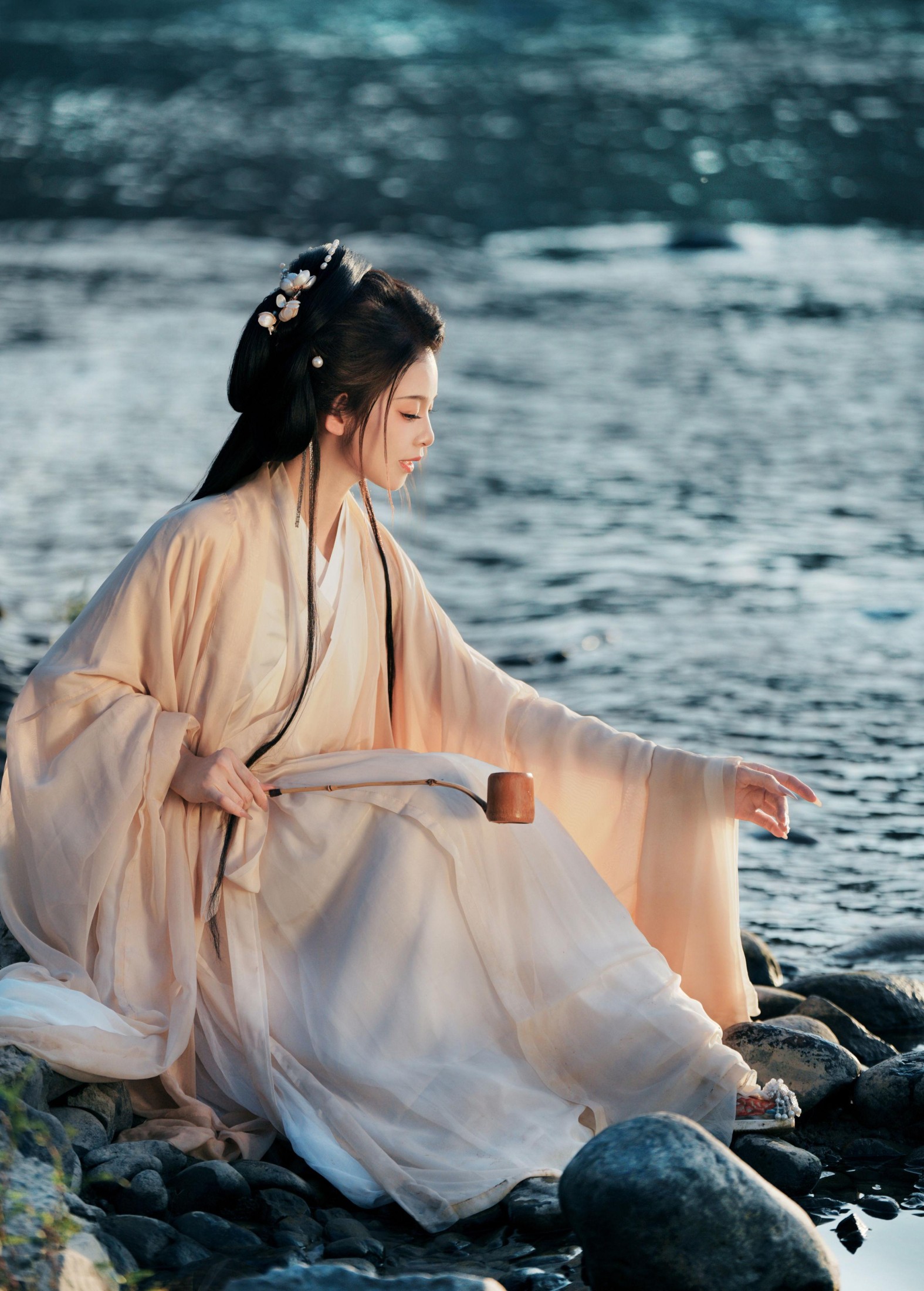 洛宁-唐 – 《魏晋风人像拍摄》[18P]