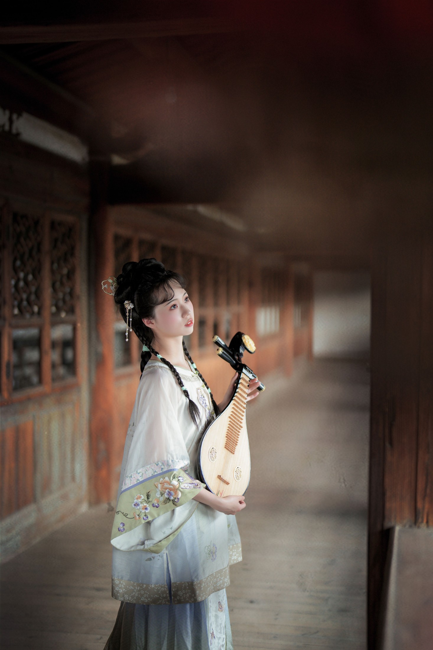 南有陈喵喵~ – 《清汉女人像拍摄》[17P]