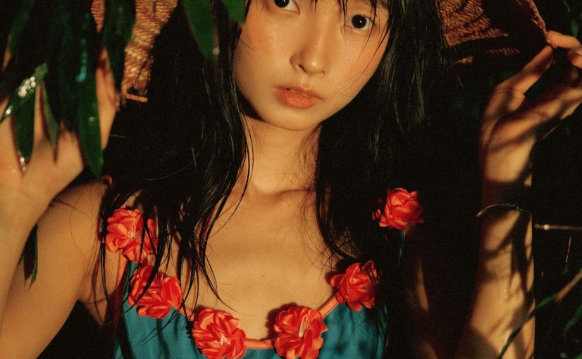 乌堆少女 – 《下雨了》[12P]